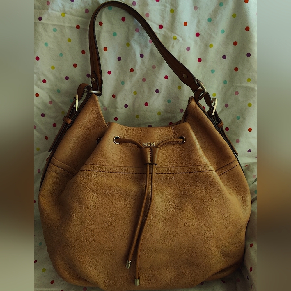MCMCalfskin Ottomar Drawstring Shoulder Bag Beige